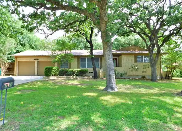 Property at 1217 Clover Ln, Denton, TX, 76209, 3 beds, 2 baths, [object Object]