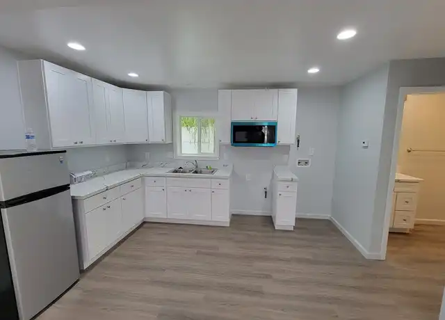 Property at 7042 Lanto St, Los Angeles, CA, 90040, 1 bed, 1 bath, [object Object]