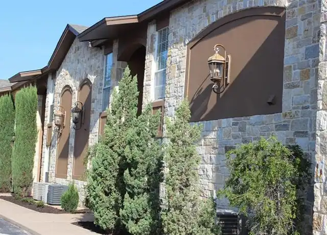 Property at 800 Panama Ct, Granbury, TX, 76048, 1 bed, 1 bath, [object Object]