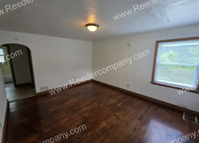 Property at 2250 W Ridge Rd Unit B, Gary, IN, 46408, 2 beds, 1 bath, [object Object]