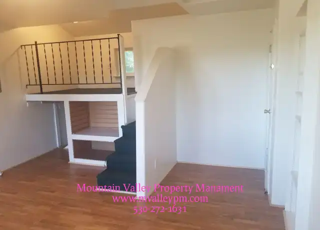 Property at 104 Valley View Dr Unit 3, Grass Valley, CA, 95945, 1 bed, 1 bath, [object Object]