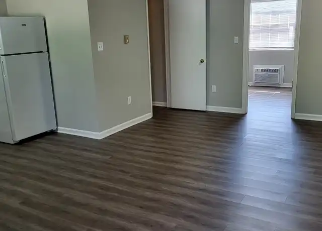 Property at 365 Gibson Ln Unit 5, Richmond, KY, 40475, 1 bed, 1 bath, [object Object]