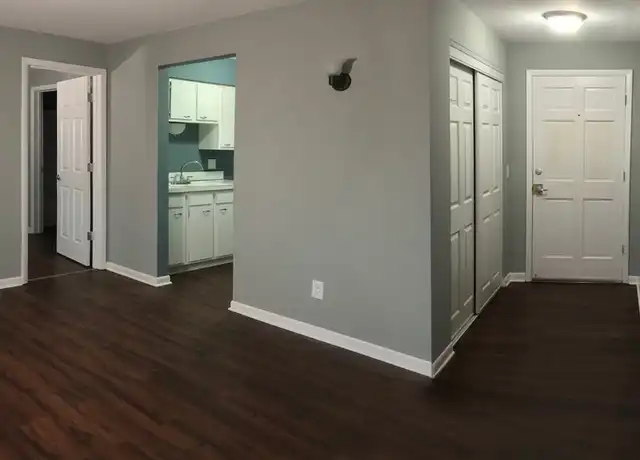 Property at 300 Forest Park Dr Unit 105, Dayton, OH, 45405, 1 bed, 1 bath, [object Object]
