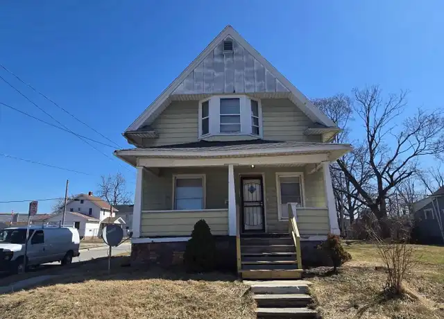Property at 247 Sumner St, Toledo, OH, 43609, 3 beds, 1 bath, [object Object]