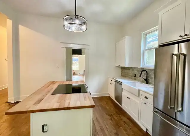 Property at 670 Grady Pl SW, Atlanta, GA, 30310, 3 beds, 2.5 baths, [object Object]