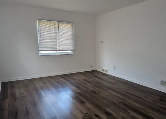 Property at 94 N Hampton Rd Unit B, Columbus, OH, 43213, 1 bed, 1 bath, [object Object]