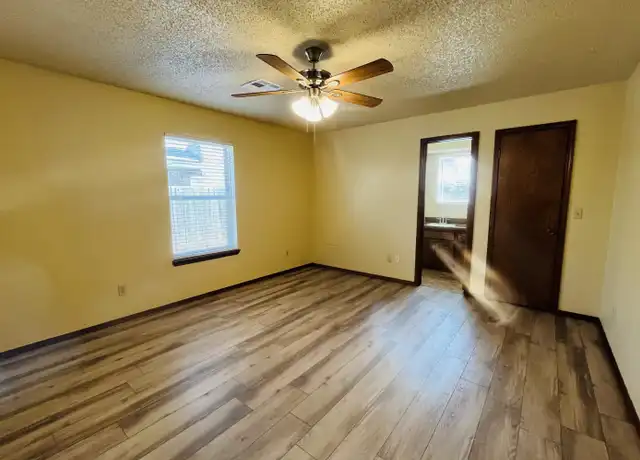Property at 2912 SW 125th St, Oklahoma City, OK, 73170, 3 beds, 2 baths, [object Object]