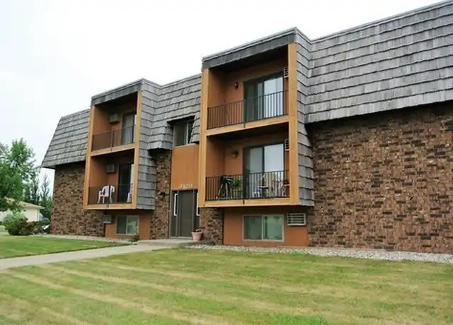 Property at 3120 10th St SW Unit 12, Minot, ND, 58701, 2 beds, 1 bath, [object Object]