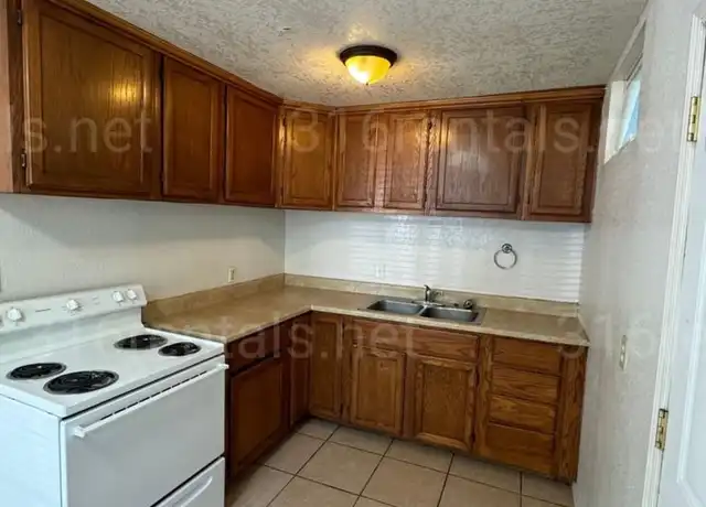 Property at 1516 N Waco Ave, Wichita, KS, 67203, 2 beds, 1 bath, [object Object]
