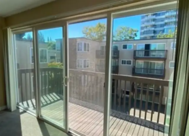 Property at Aladdin Apartments on Greenlake - 6805 Woodlawn Ave NE, Seattle, WA, 98115, 0 beds, 1 bath, [object Object]