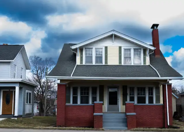 Property at 440 W Main St, Newark, OH, 43055, 4 beds, 2 baths, [object Object]