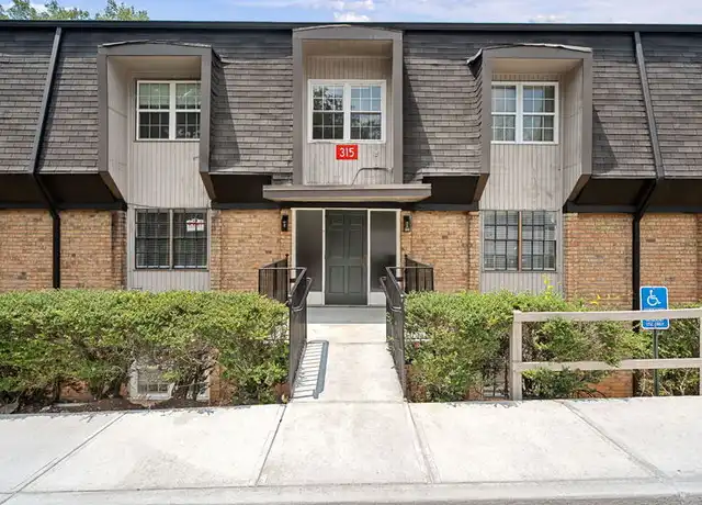 Property at Dunwoody, GA, 30350, 3 beds, 2 baths, [object Object]