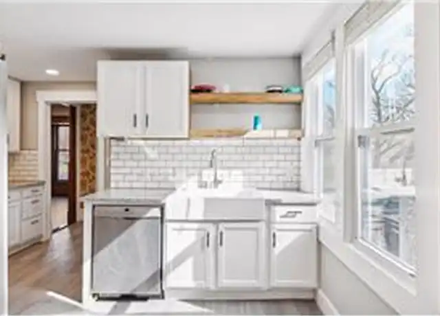 Property at 803 Huron Blvd SE Unit 1, Minneapolis, MN, 55414, 4 beds, 1 bath, [object Object]