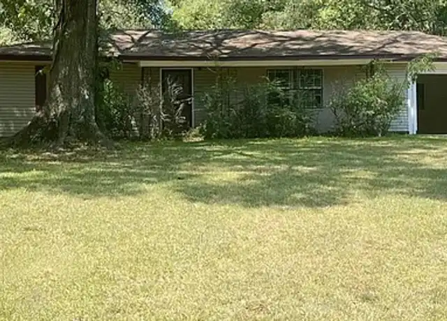 Property at 4113 Oakhill Dr, Jackson, MS, 39206, 3 beds, 2 baths, [object Object]