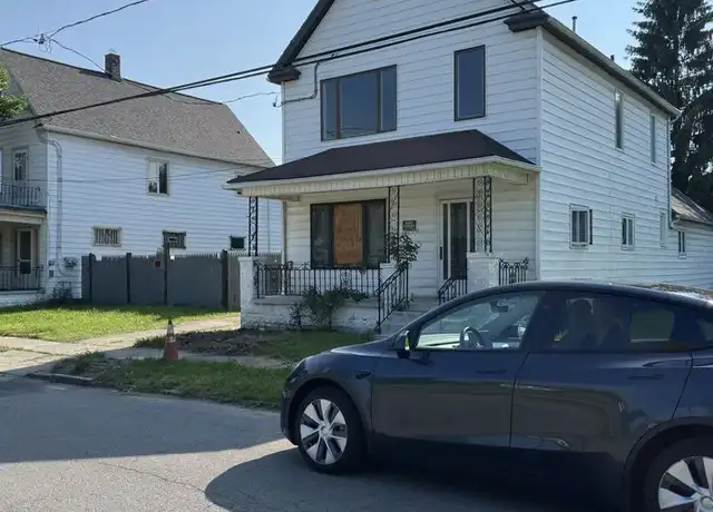 Property at 38 Peck St Unit 2, Buffalo, NY, 14212, 2 beds, 1 bath, [object Object]