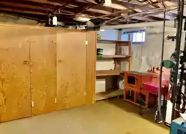 Property at 124 Mount Hope St, Lowell, MA, 01854, 3 beds, 1 bath, [object Object]