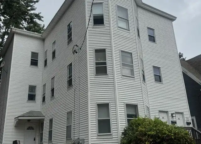Property at 33-35 Gill Ave Unit 1, Methuen, MA, 01844, 2 beds, 1 bath, [object Object]