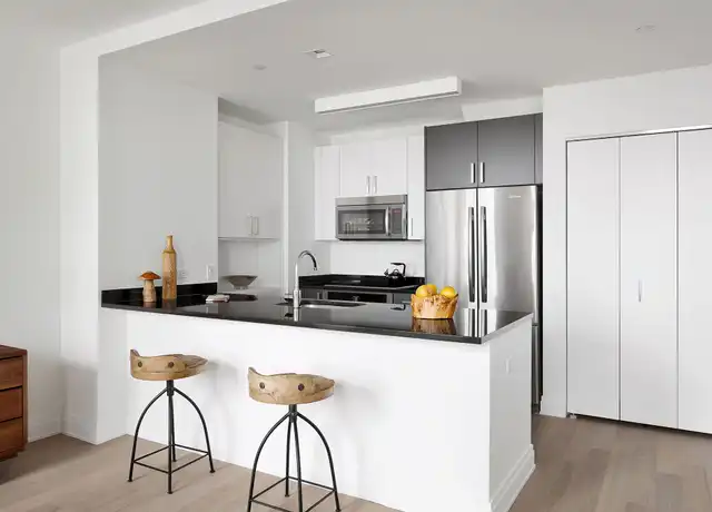 Property at 70 Pine St Unit 1404, New York, NY, 10005, 1 bed, 1 bath, [object Object]