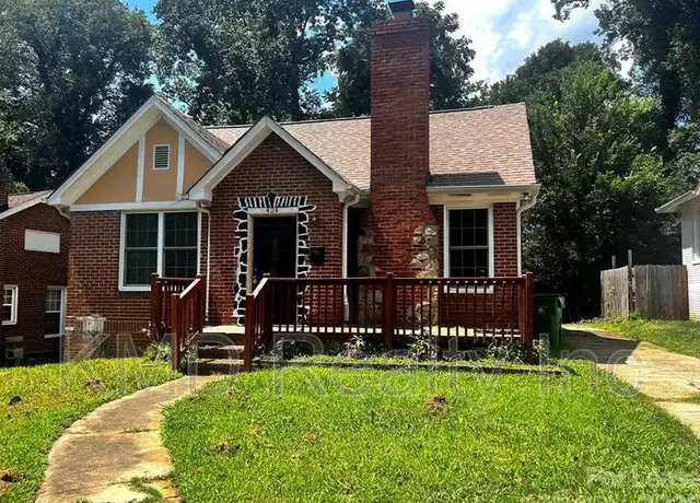 Property at 424 Woodvale Pl, Charlotte, NC, 28208, 3 beds, 1.5 baths, [object Object]