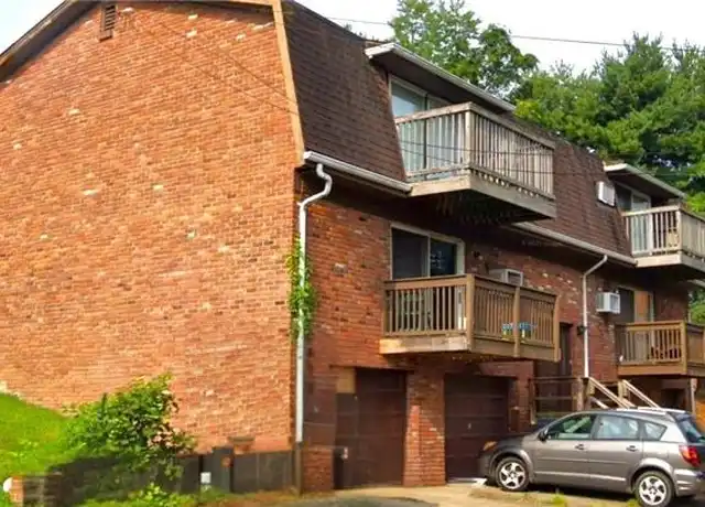 Property at 98 View St, Weirton, WV, 26062, 2 beds, 1 bath, [object Object]