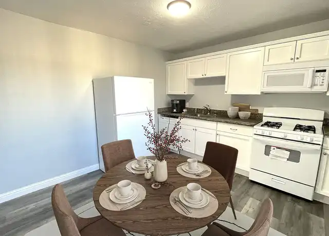 Property at Wyda Way Apartments - 2443 Wyda Way, Sacramento, CA, 95825, 2 beds, 1 bath, [object Object]