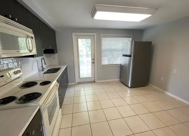 Property at 307 Winfield Way Unit D, Nokomis, FL, 34275, 2 beds, 1 bath, [object Object]