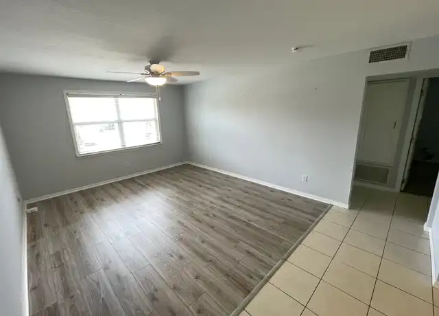 Property at 307 Winfield Way Unit D, Nokomis, FL, 34275, 2 beds, 1 bath, [object Object]