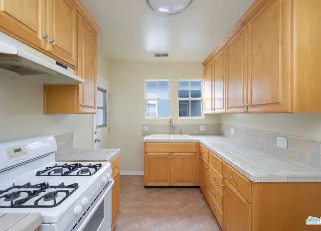 Property at 9425 W Olympic Blvd, Beverly Hills, CA, 90212, 1 bed, 1 bath, [object Object]