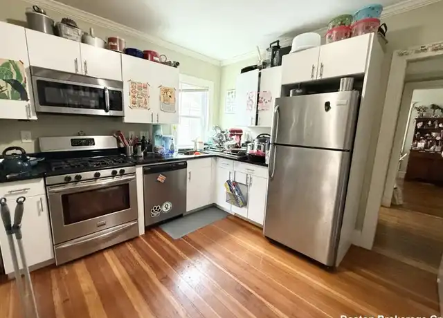 Property at 81 Florence St, Roslindale, MA, 02131, 3 beds, 1 bath, [object Object]