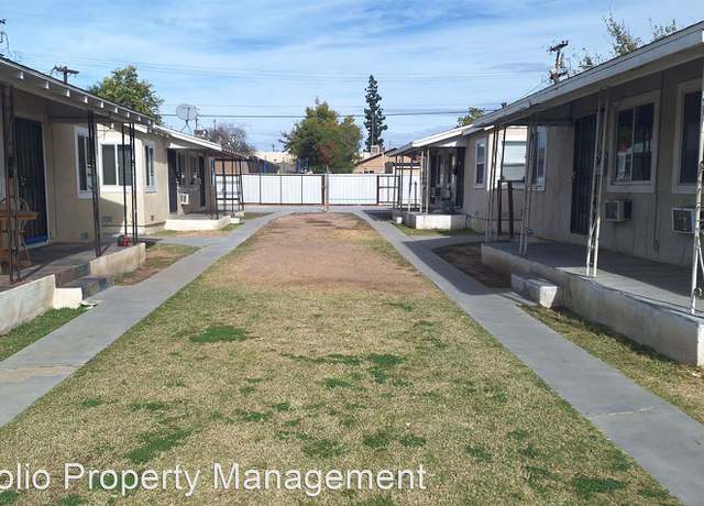 Photo of 2212 Lake St, Bakersfield, CA 93306