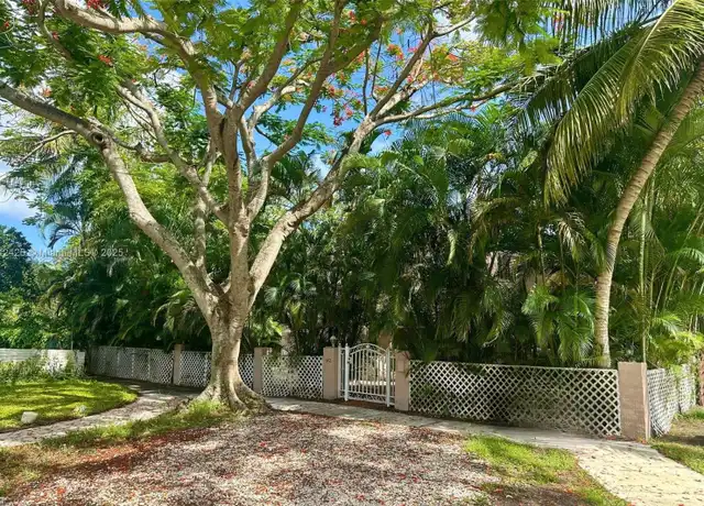 Property at 542 NE 130th St, North Miami, FL, 33161, 3 beds, 2 baths, [object Object]