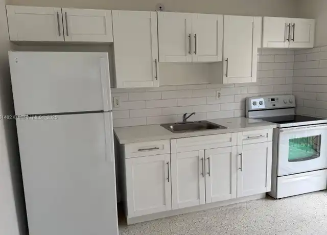 Property at 55 W 7th St Unit 16, Hialeah, FL, 33010, 2 beds, 1 bath, [object Object]