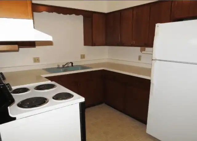 Property at Isle of View - 6210 Mineral Point Rd, Madison, WI, 53705, 1 bed, 1 bath, [object Object]