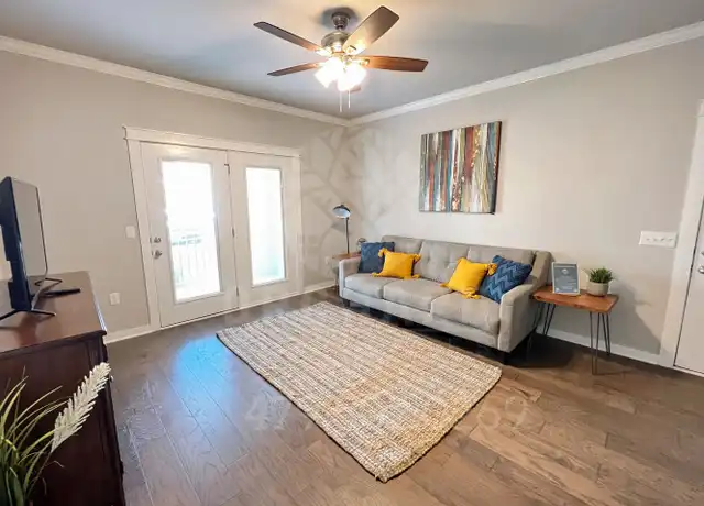 Property at 1900 E Brookview Cir Unit 205, Siloam Springs, AR, 72761, 1 bed, 1 bath, [object Object]