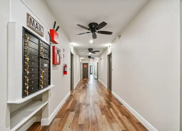 Property at Casa Nina - 325 15th Ave NE, Saint Petersburg, FL, 33704, 0-1 beds, 1 bath, [object Object]