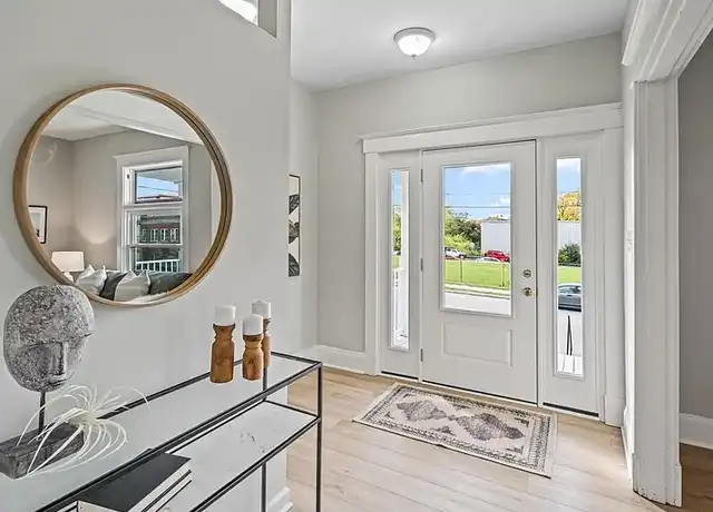 Property at 3552 Woodburn Ave Rm 1, Cincinnati, OH, 45207, 1 bed, 1 bath, [object Object]