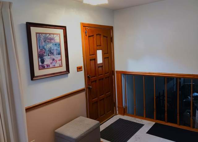 Photo of 7827 Rohrer Dr, Downers Grove, IL 60516