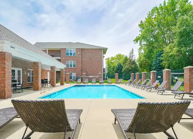 Property at Williamsburg Park Apartments - 6201 S 34th St, Lincoln, NE, 68516, 1-3 bed, 1-2 bath, [object Object]
