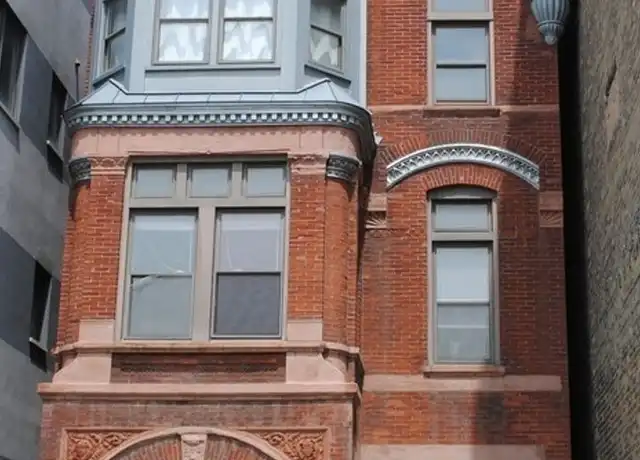 Property at 2050 West North Ave Unit 3, Chicago, IL, 60647, 5 beds, 2 baths, [object Object]