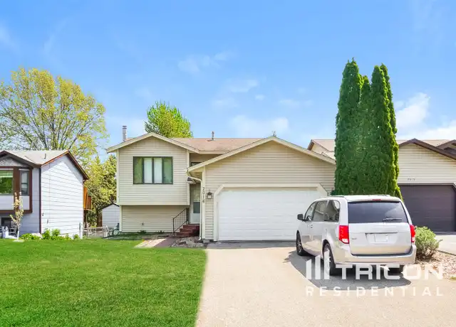 Property at 2016 Vienna Ln, Saint Paul, MN, 55122, 3 beds, 1.5 baths, [object Object]