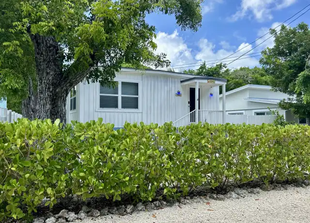 Property at 124 S Bay Harbor Dr, Key Largo, FL, 33037, 3 beds, 3 baths, [object Object]