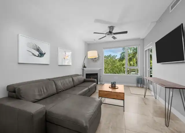 Property at 300 W Beech St #204, San Diego, CA, 92101, 1 bed, 1 bath, [object Object]
