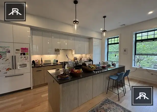 Property at 3 Strathmore Rd Unit 3, Brookline, MA, 02445, 3 beds, 2 baths, [object Object]
