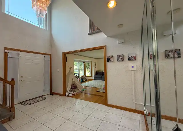 Property at 328 Woodside Dr, Bloomingdale, IL, 60108, 4 beds, 4 baths, [object Object]