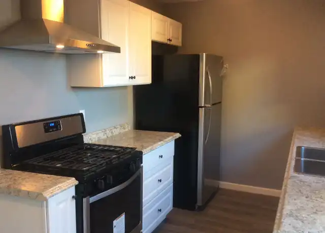Property at 1414 W 12th St Unit 4, Tracy, CA, 95376, 2 beds, 2 baths, [object Object]