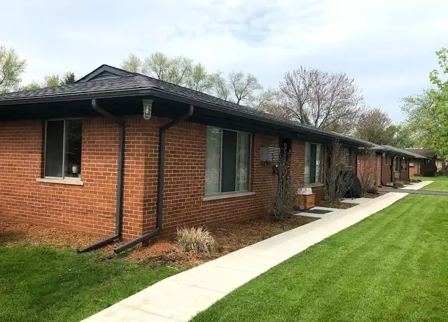 Property at 2301 W 14 Mile Rd Unit 2311, Royal Oak, MI, 48073, 1 bed, 1 bath, [object Object]