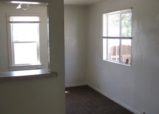 Photo of 144 Cooper Ave Unit 142, Bakersfield, CA 93308