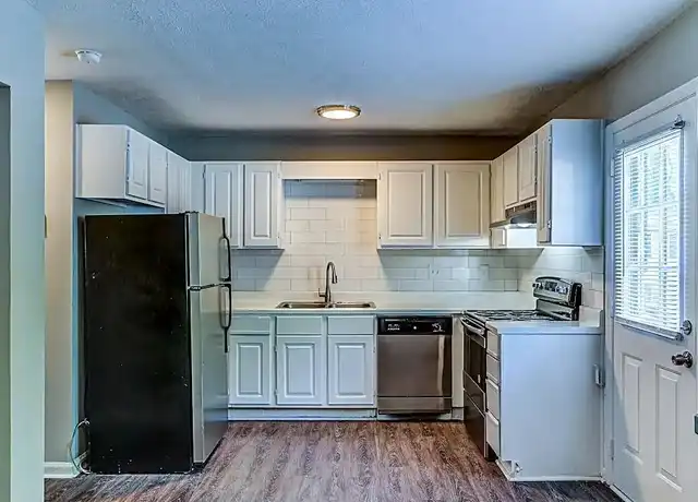 Property at 418 Creekview Ct, Scottdale, GA, 30079, 2 beds, 2.5 baths, [object Object]