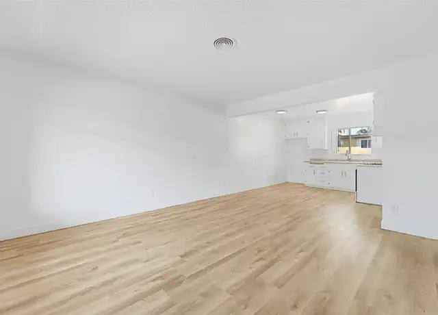 Property at 531 W Hyde Park Blvd Unit 12, Inglewood, CA, 90302, 2 beds, 1 bath, [object Object]
