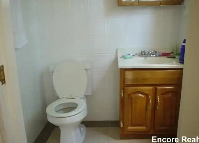 Property at 1412 Commonwealth Ave #17, Brighton, MA, 02135, 3 beds, 1 bath, [object Object]